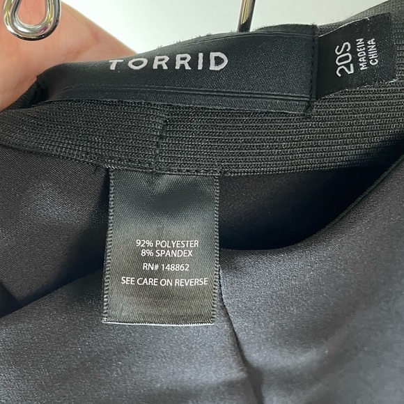 TORRID Wide Leg Studio Refined Crepe High-Rise Pant size 20S - Picture 6 of 10